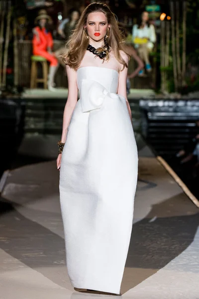 Look 35